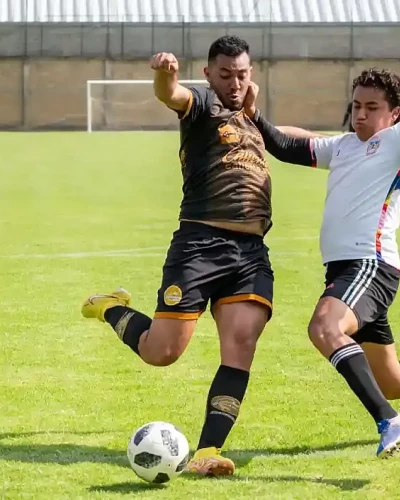 Der moderne Au&szlig;enverteidiger - Spielmacher und Zweik&auml;mpfer